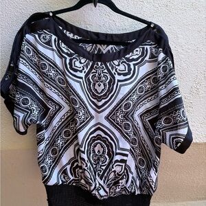 Black and White Patterned Women's Top